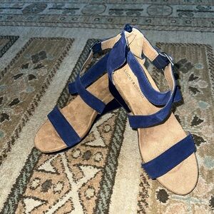 Brand New Lucky Brand Suede Wedges Size 7.5 7 1/2 Navy